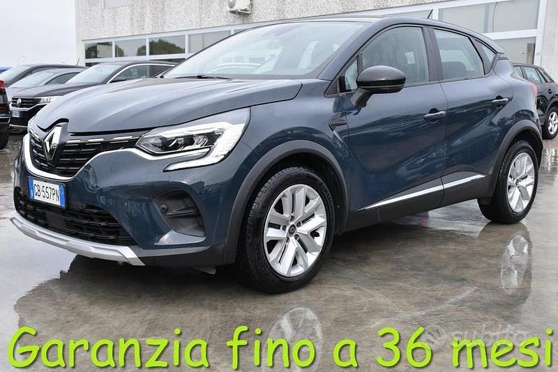 Grigio Usata 2020 Renault Captur Zen SUV | 15.700 € (Buon prezzo) - Immagine 1/4