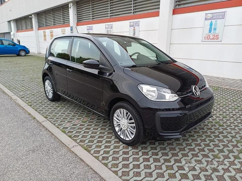 Usata VW up! Move 68 CV (50 kW) 2021 Nero Utilitaria