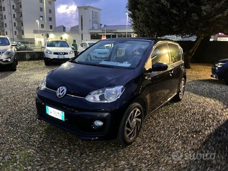 Usata VW up! Move 60 CV (44 kW) 2019 Nero Utilitaria