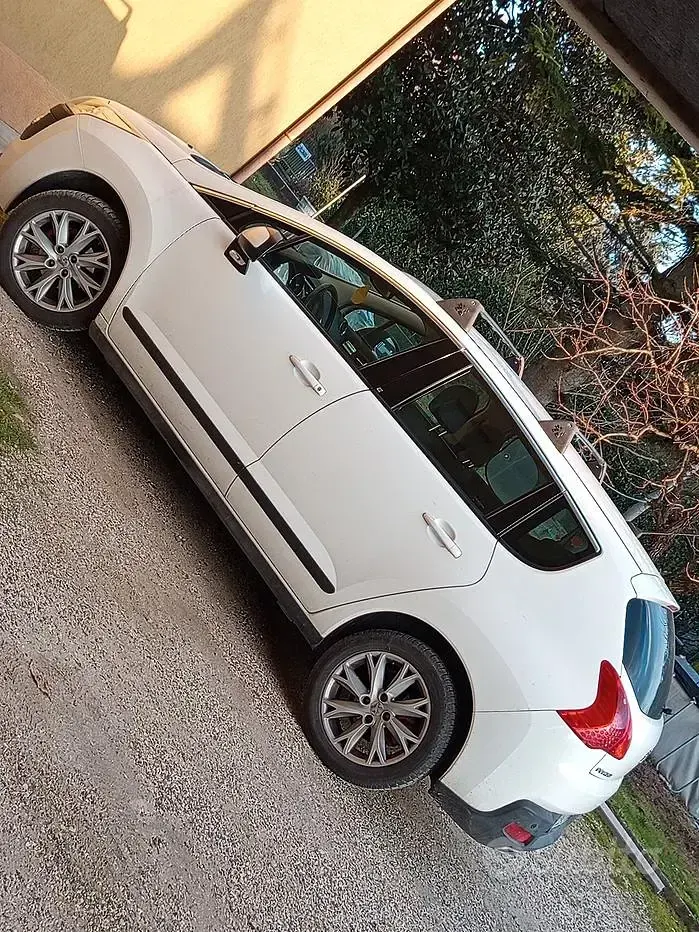 Usata Peugeot 3008 112 CV (82 kW) 2011 Bianco Station wagon