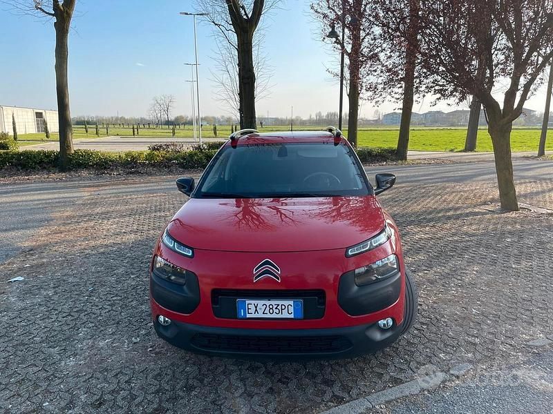 Usata Citroën C4 Cactus Shine 100 CV (73 kW) 2014 Utilitaria