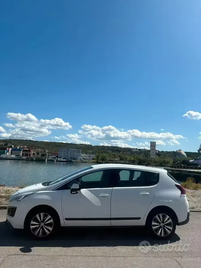 Usata Peugeot 3008 2016 Bianco SUV