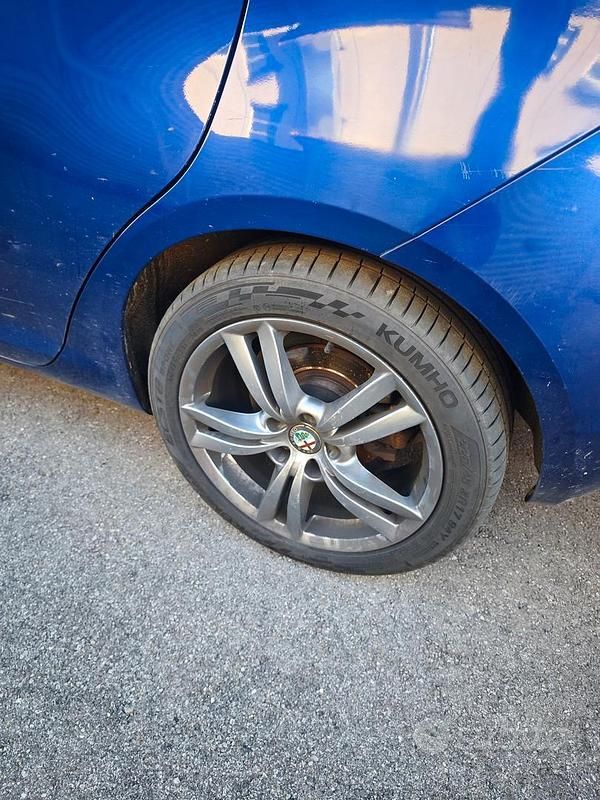 Usata Alfa Romeo Giulietta 150 CV (110 kW) 2014 Blu Utilitaria