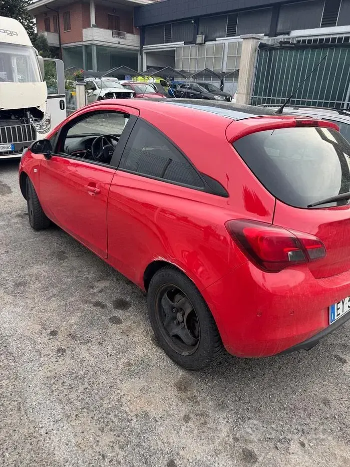Usata Opel Corsa 2012 Rosso Utilitaria