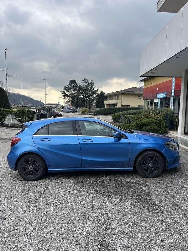 Usata Mercedes A160 Premium 90 CV (66 kW) 2016 Blu/azzurro Berlina