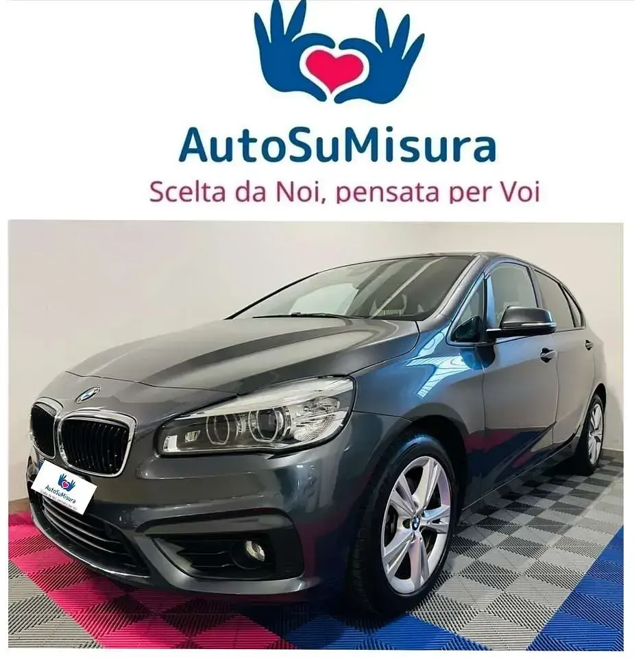 Usata BMW 218 Active Tourer Advantage 150 CV (110 kW) 2017 Grigio Monovolume