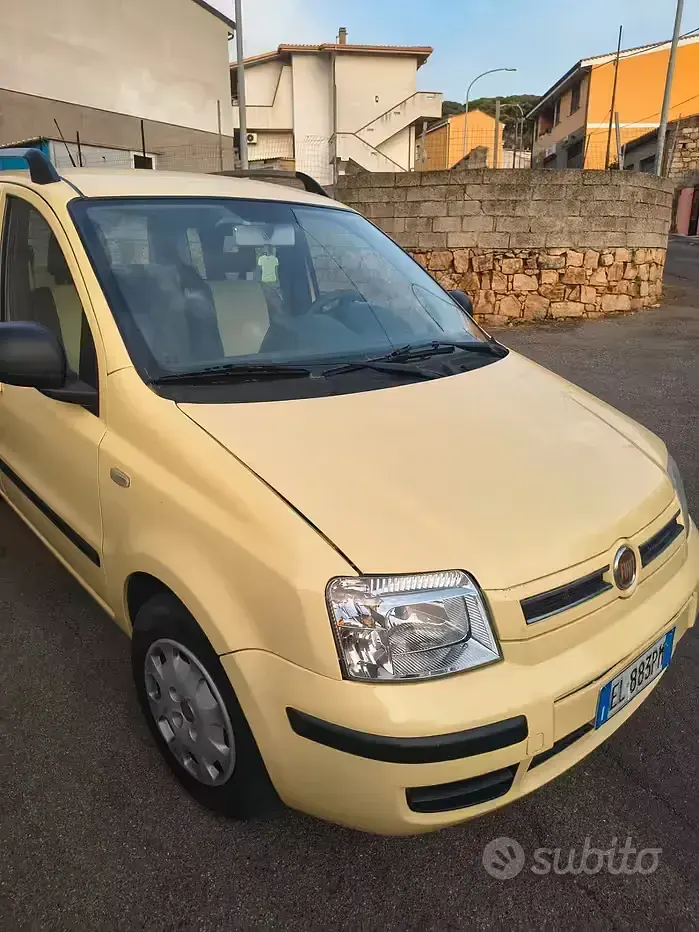 Usata Fiat Panda 69 CV (50 kW) 2012 Giallo Utilitaria