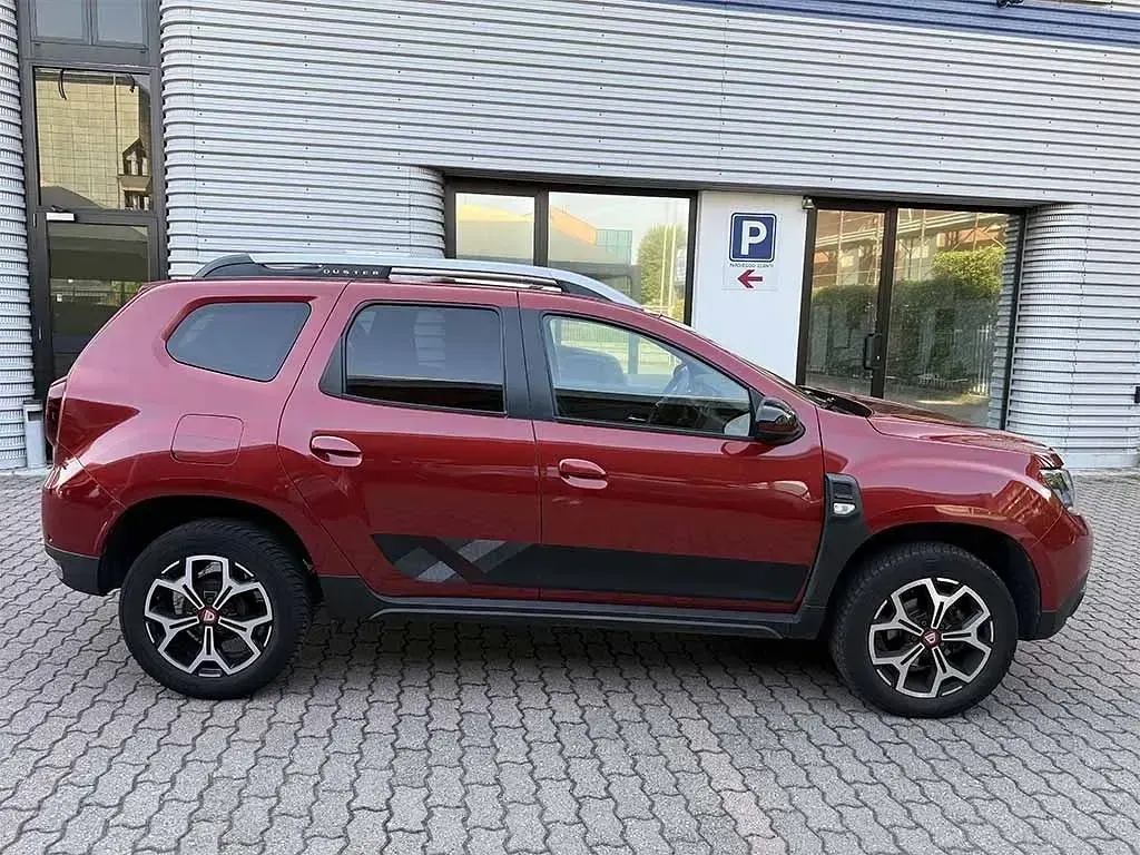 Usata Dacia Duster 116 CV (85 kW) 2019 Rosso / metallizzato SUV