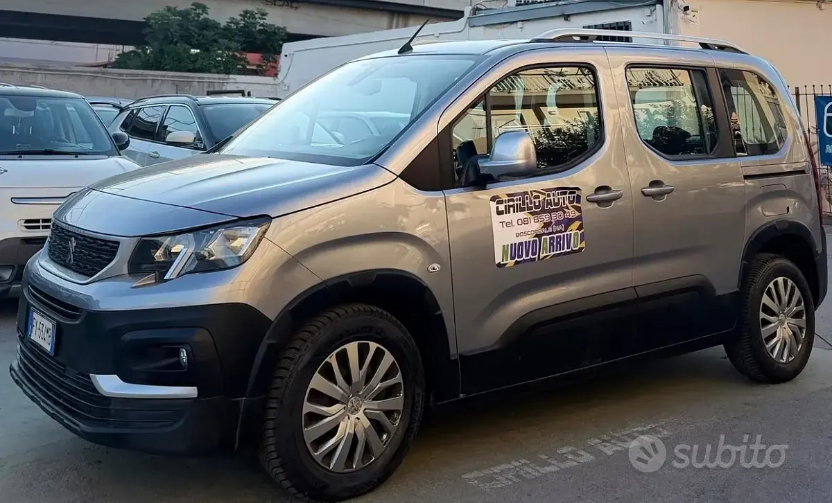 Usata Peugeot Rifter Allure 102 CV (75 kW) 2019 Grigio Monovolume
