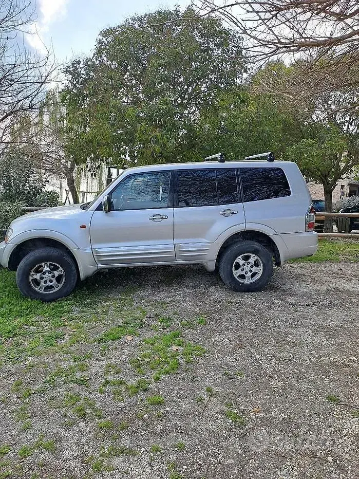 Usata Mitsubishi Pajero 2002 Grigio SUV