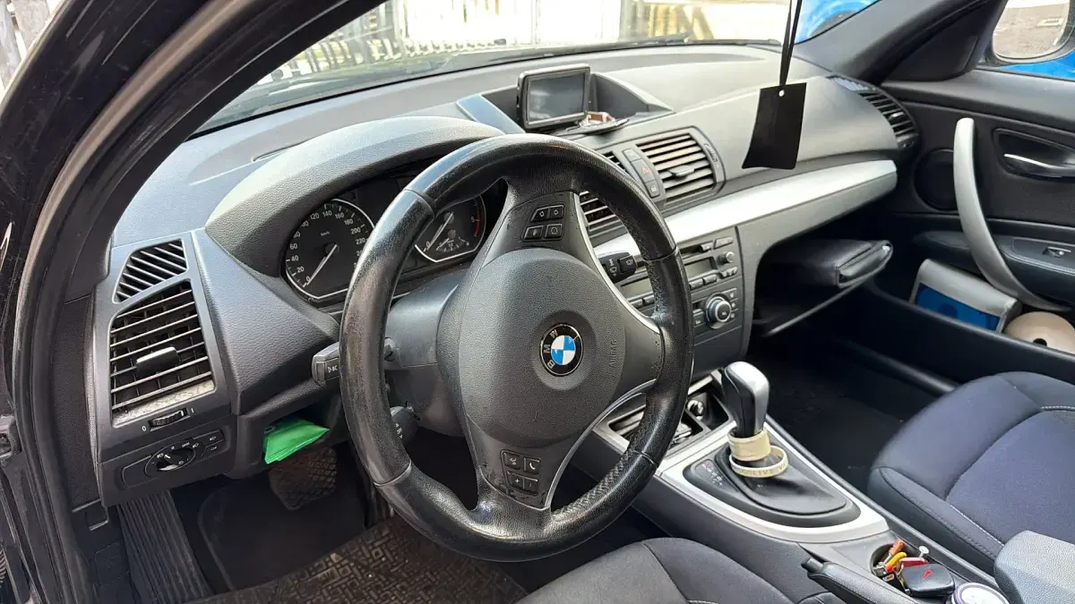 Usata BMW 120 177 CV (130 kW) 2010 Nero Utilitaria