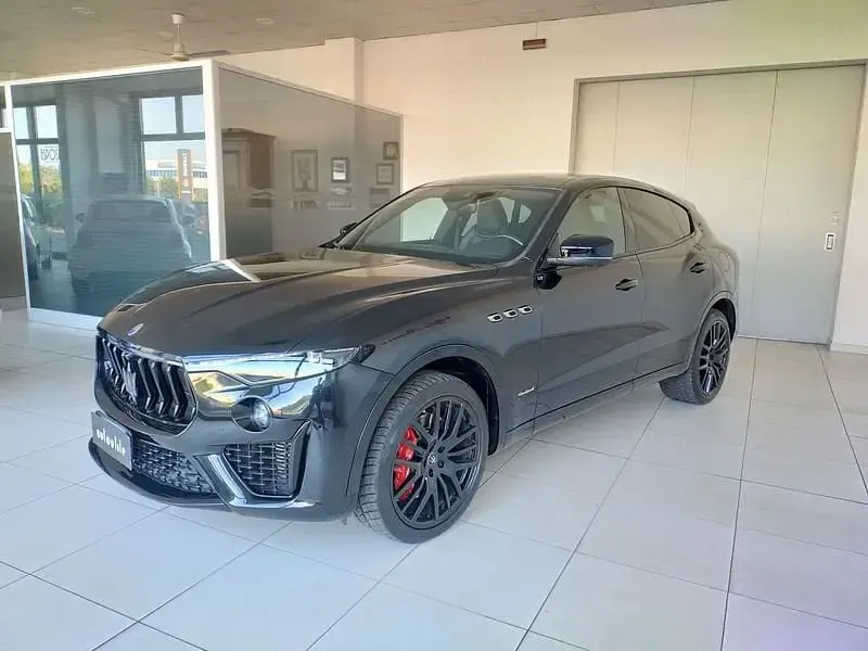 Usata Maserati Levante 275 CV (202 kW) 2021 Nero SUV