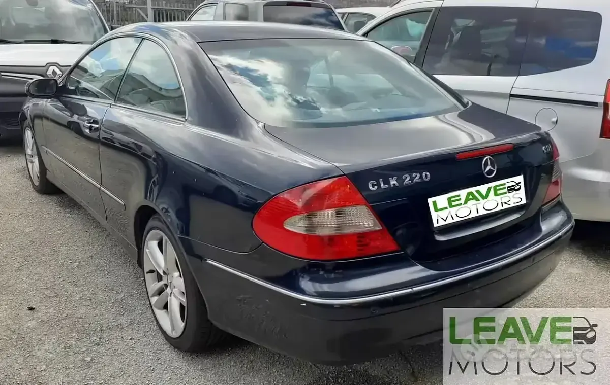 Usata Mercedes CLK220 Avantgarde 150 CV (110 kW) 2006 Blu Coupé