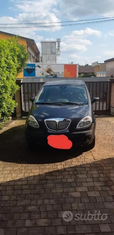 Nero Usata 2006 Lancia Musa Monovolume | 2500 € (Ottimo prezzo) - Immagine 1/4