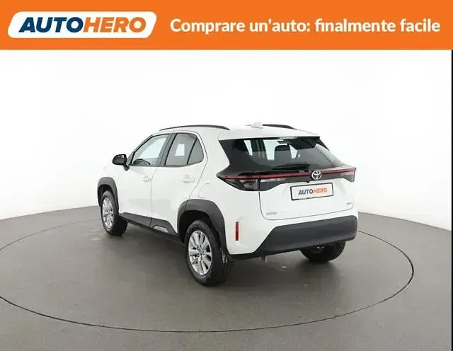 Usata Toyota Yaris Cross Active 116 CV (85 kW) 2024 Bianco SUV
