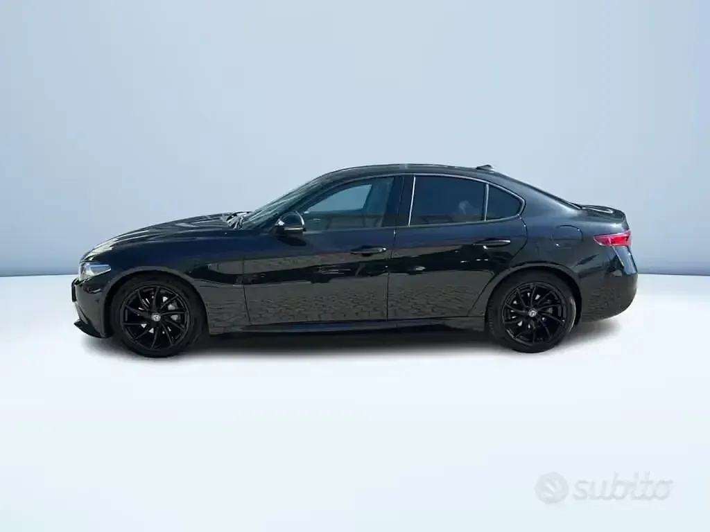 Usata Alfa Romeo Giulia Super 150 CV (110 kW) 2017 Nero Berlina