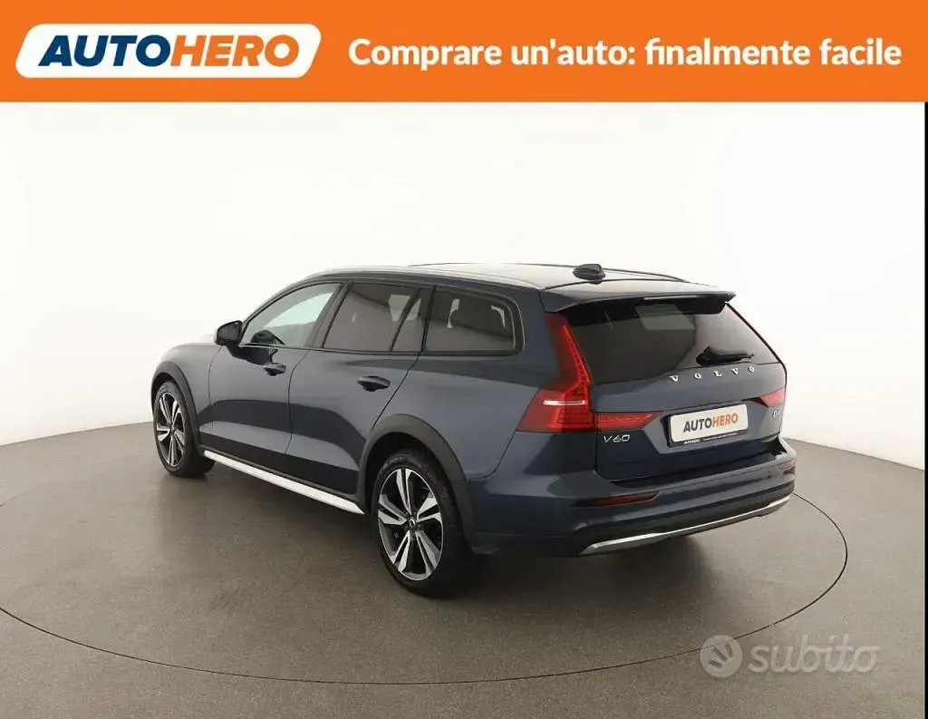 Usata Volvo V60 CC Ultimate 197 CV (144 kW) 2023 Bluazzurro Station wagon