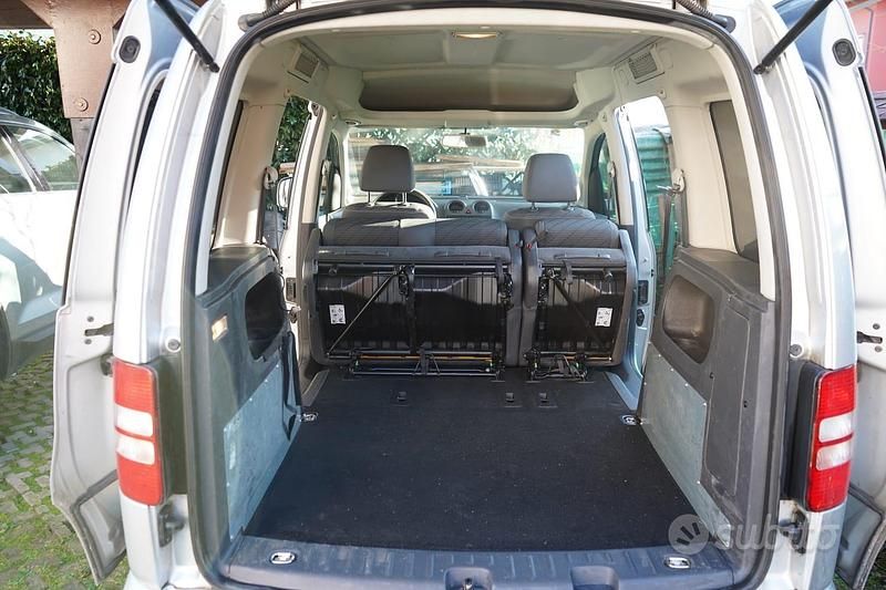 Usata VW Caddy 102 CV (75 kW) 2014 Grigio Monovolume
