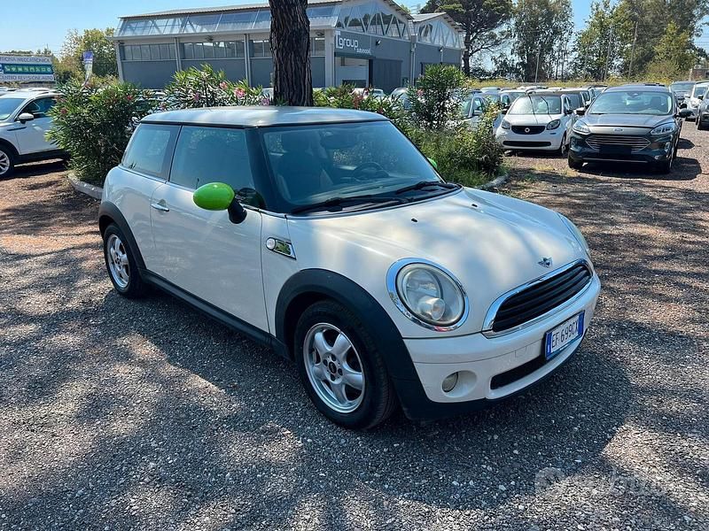 Usata Mini ONE 75 CV (55 kW) 2010 Beige Utilitaria