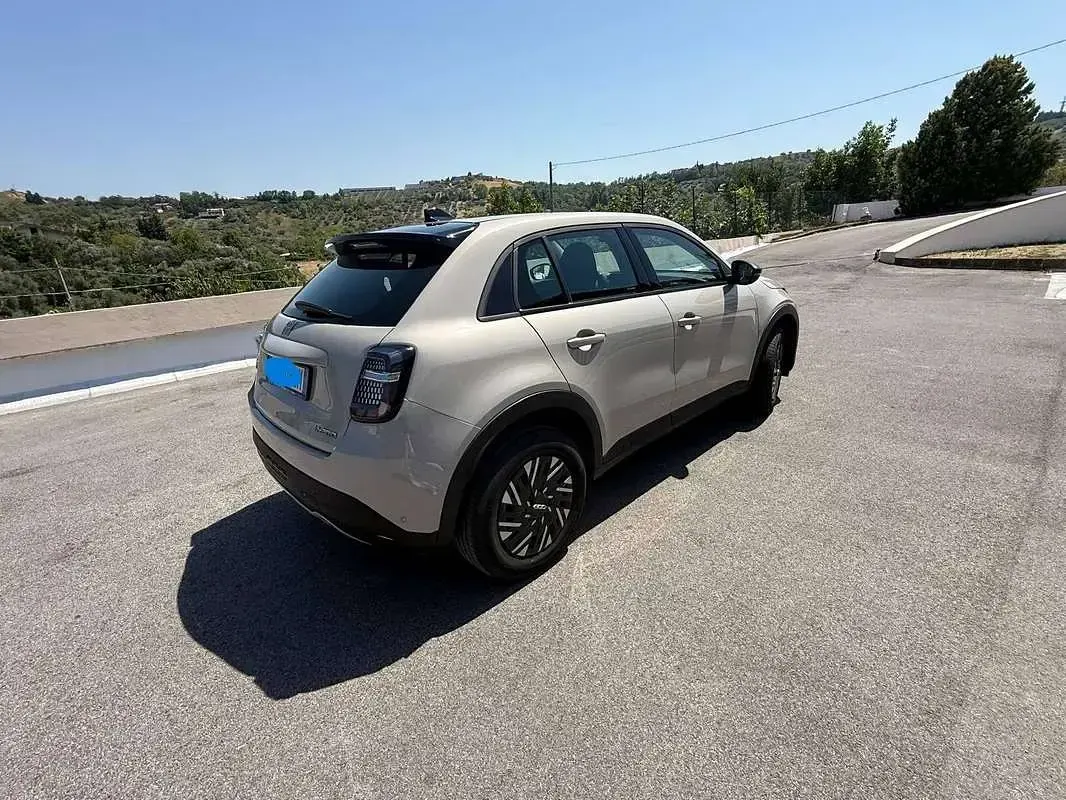 Usata Fiat 600 101 CV (74 kW) 2025 SUV