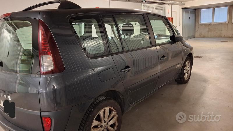 Usata Renault Espace 140 CV (102 kW) 2008 Grigio Monovolume
