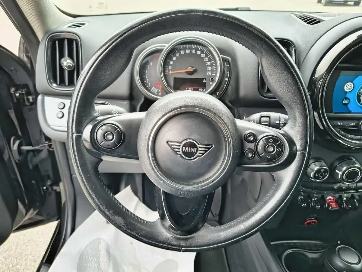 Usata Mini One Countryman 102 CV (75 kW) 2019 Nero SUV