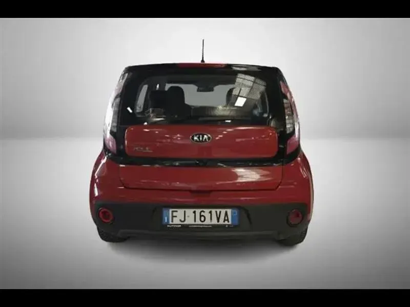Usata Kia Soul 132 CV (97 kW) 2017 Grigio chiaro SUV