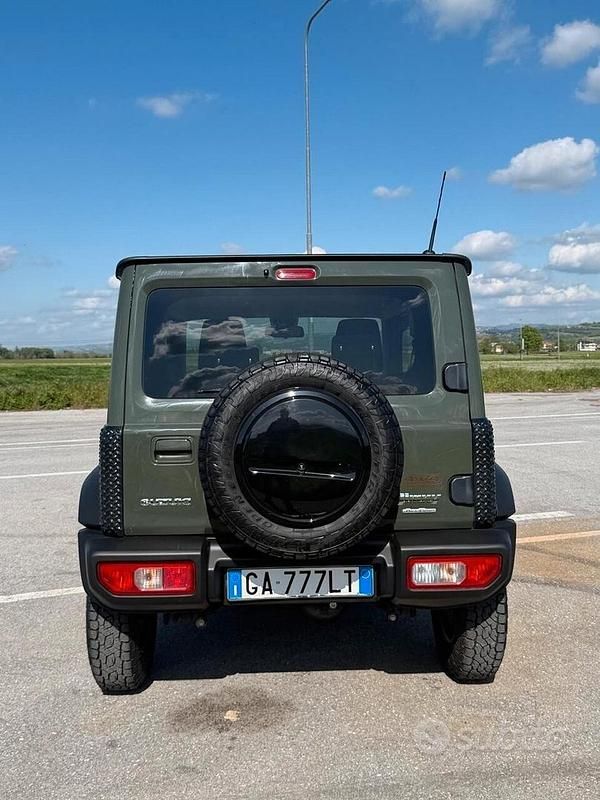 Usata Suzuki Jimny 102 CV (75 kW) 2020 Verde SUV