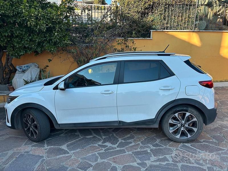 Second-hand Kia Stonic Style 100 CP (73 kW) 2024 SUV