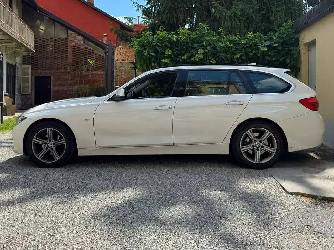 Usata BMW 318 Sport Line 150 CV (110 kW) 2018 Bianco Station wagon
