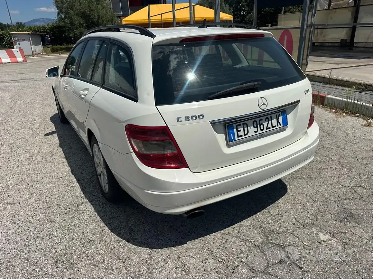 Usata Mercedes C200 136 CV (100 kW) 2010 Bianco Station wagon