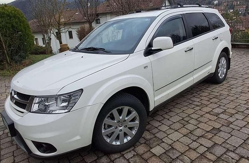 Usata Fiat Freemont Lounge 170 CV (125 kW) 2012 Bianco SUV