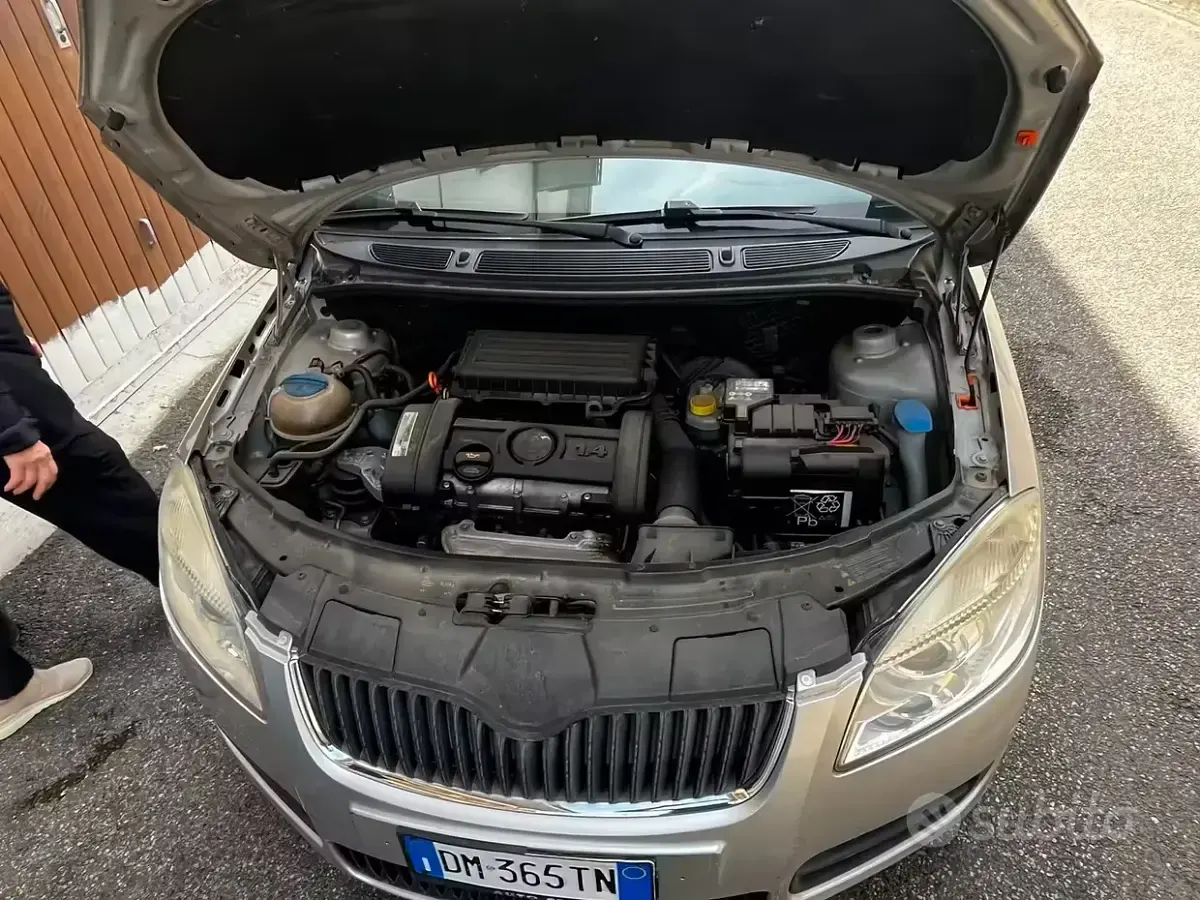Usata Skoda Roomster 85 CV (62 kW) 2008 Grigio Monovolume