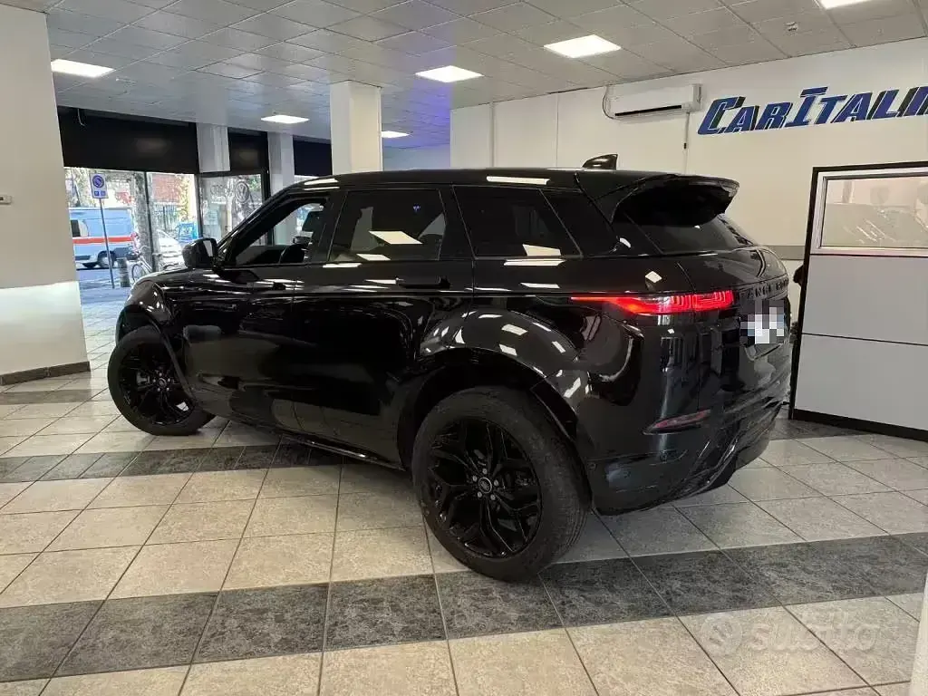 Usata Land Rover Range Rover evoque R-Dynamic 204 CV (150 kW) 2021 Nero SUV