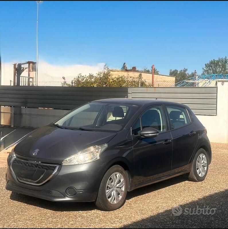 Usata Peugeot 208 2012 Grigio Utilitaria