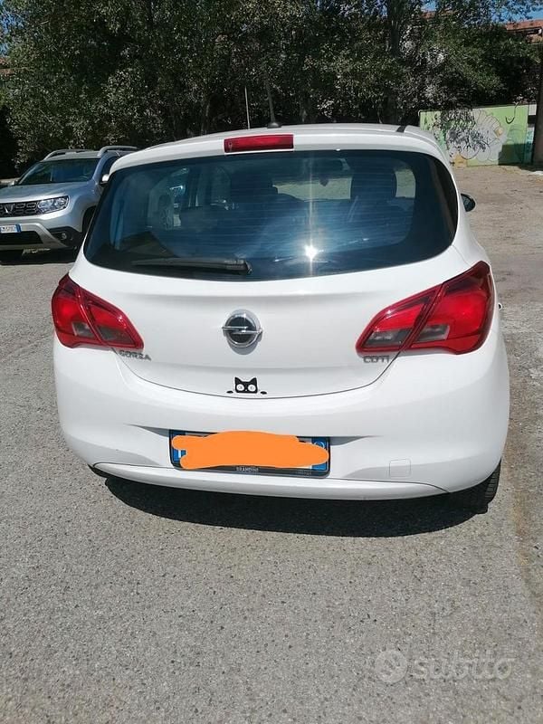 Usata Opel Corsa 69 CV (50 kW) 2016 Bianco Berlina