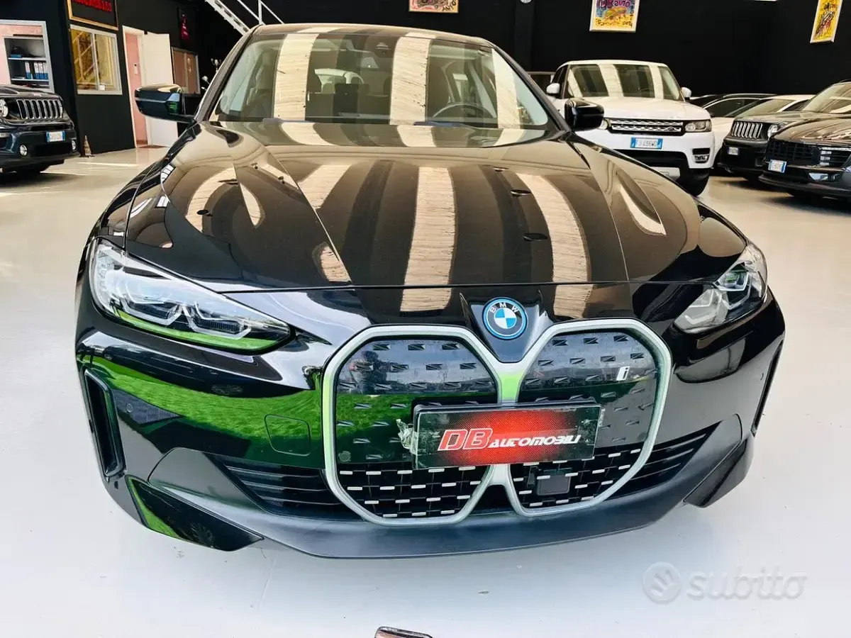 Usata BMW i4 M Sport 105 kW (143 CV) 2024 Nero Berlina