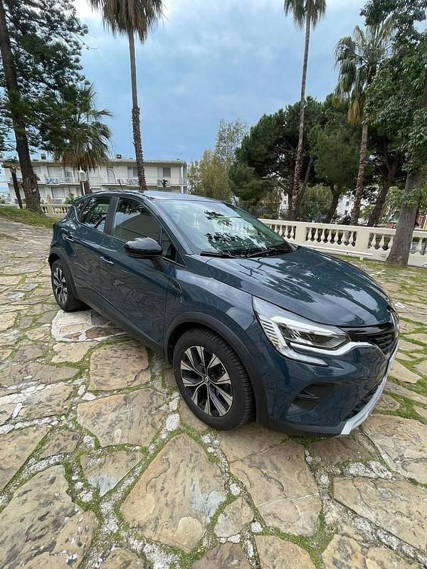 Usata Renault Captur 90 CV (66 kW) 2023 Blu SUV