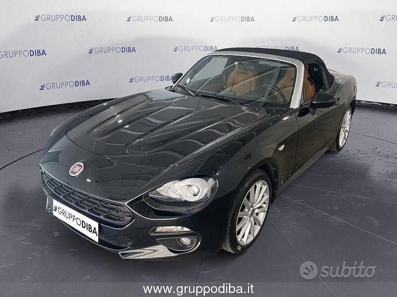 Usata Fiat 124 Spider Lusso 140 CV (102 kW) 2016 Grigio Cabrio