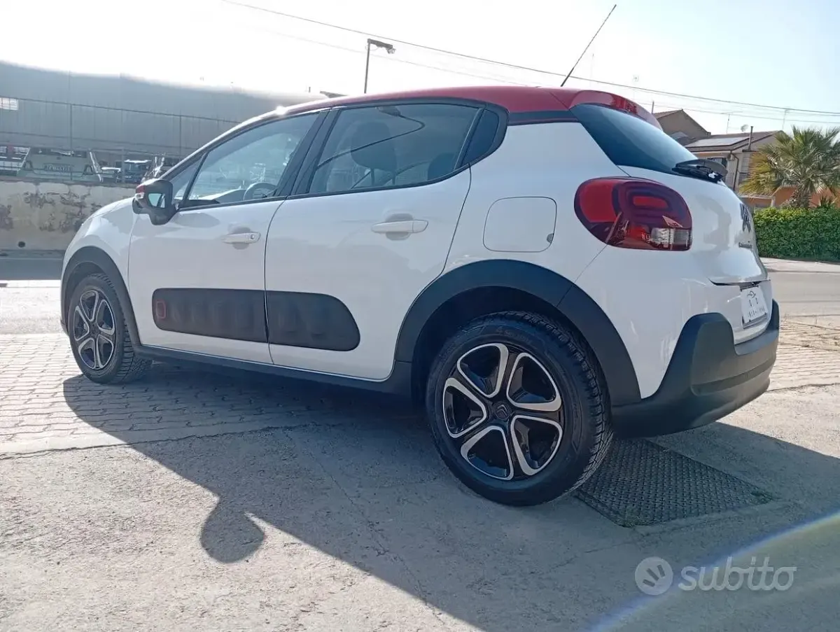 Begagnad Citroën C3 PureTech 82 HK (60 kW) 2017 Vit Sedan