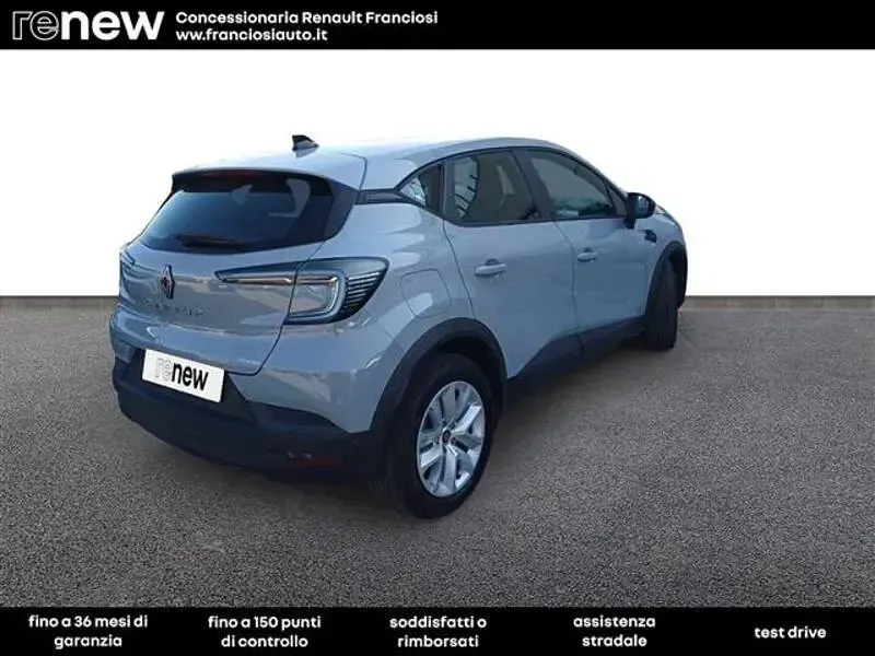 Usata Renault Captur Evolution 100 CV (73 kW) 2024 Grigio chiaro SUV