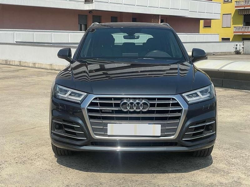Usata Audi Q5 S-line plus 190 CV (139 kW) 2019 Grigio manhattan metallizzato SUV