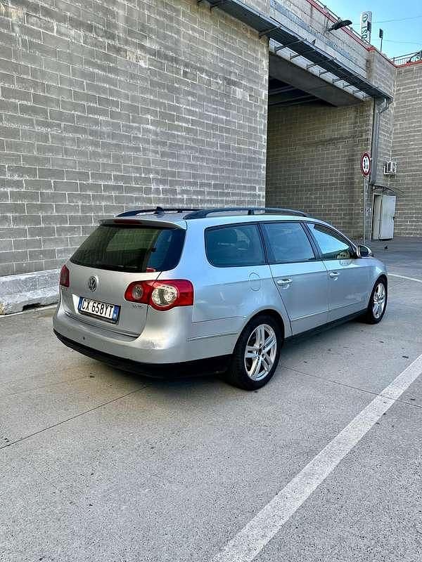 Usata VW Passat Highline 140 CV (102 kW) 2005 Station wagon