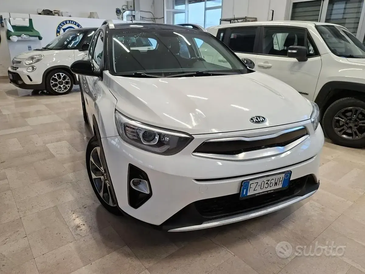 Usata Kia Stonic 116 CV (85 kW) 2020 Bianco SUV
