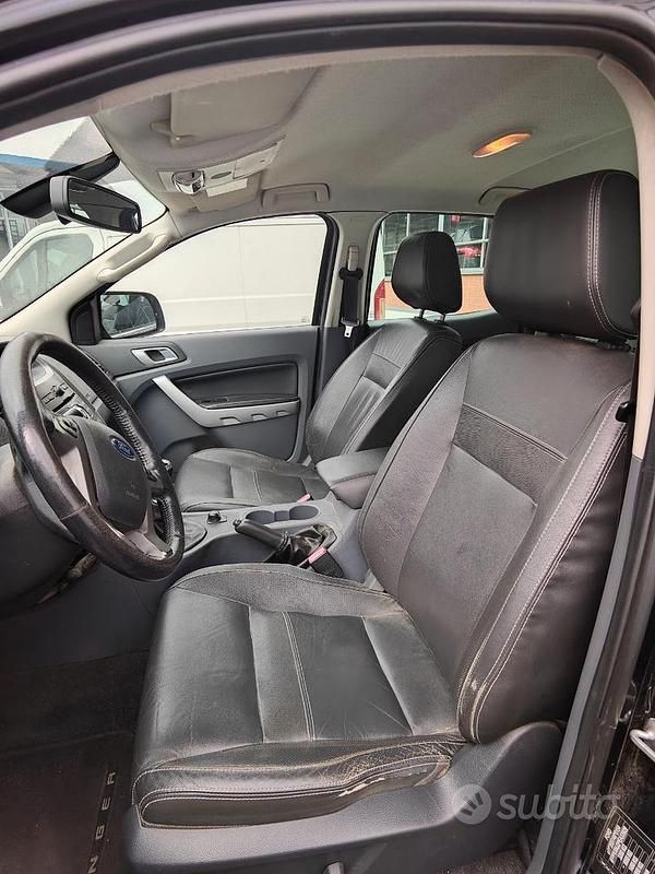 Usata Ford Ranger Limited 150 CV (110 kW) 2015 Nero Pick-up