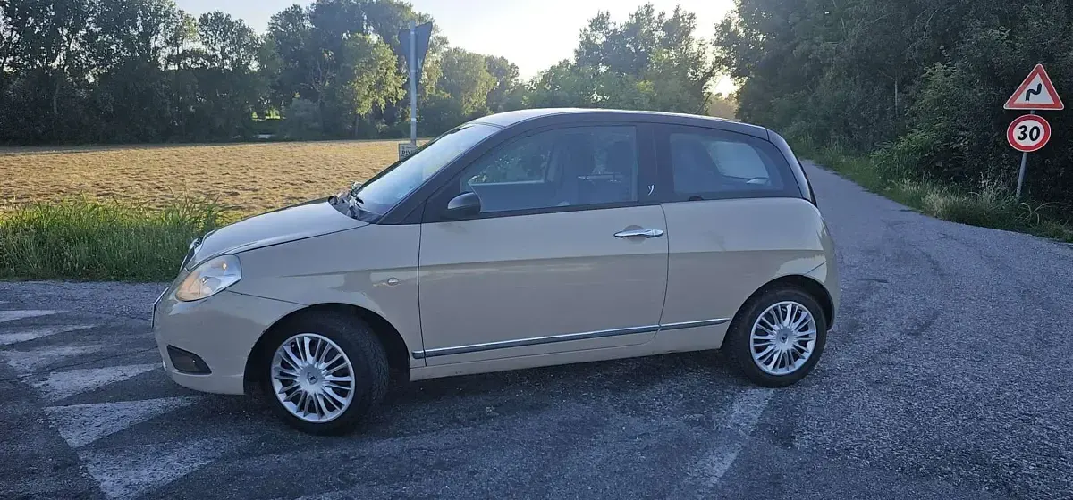 Usata Lancia Ypsilon 60 CV (44 kW) 2007 Utilitaria