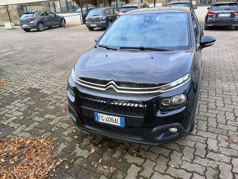 Nero Usata 2017 Citroën C3 Shine Tre volumi | 9500 € (Cara) - Immagine 1/4