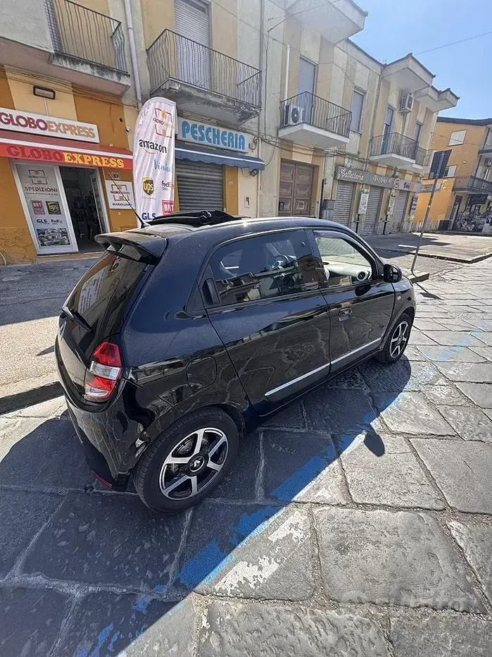 Usata Renault Twingo 90 CV (66 kW) 2024 Nero Utilitaria