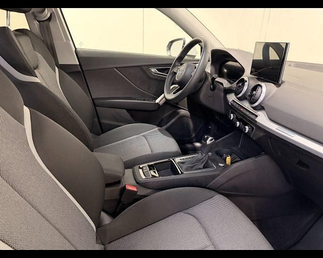 Usata Audi Q2 S-Line 150 CV (110 kW) 2025 Bianco ghiacciaio metallizzato SUV