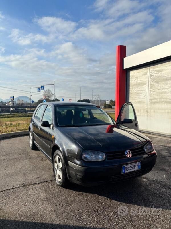 Usata 2000 VW Golf IV | 1000 € - Immagine 1/4